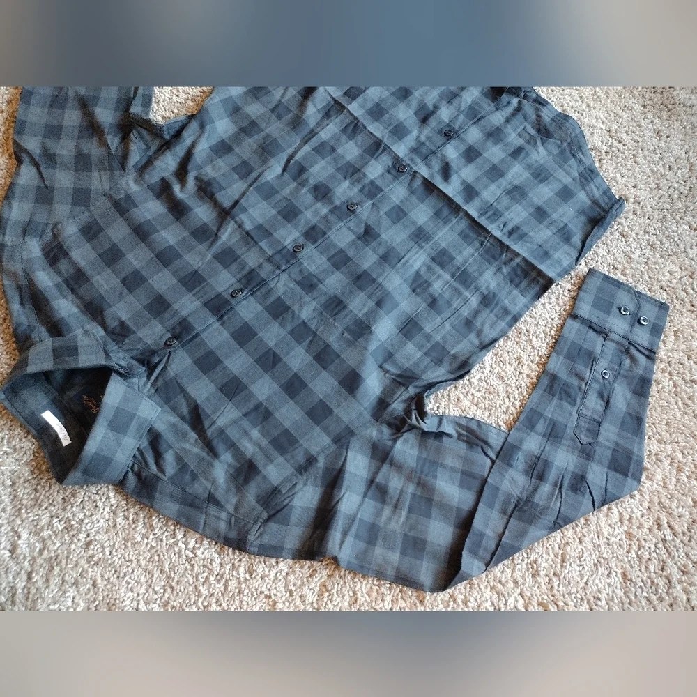 Good Man Brand Dark Checkered Button Down Shirt NWOT - Picture 3 of 10
